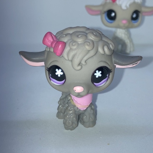 Littlest Pet Shop set of 2 sheep - Picture 2 of 9